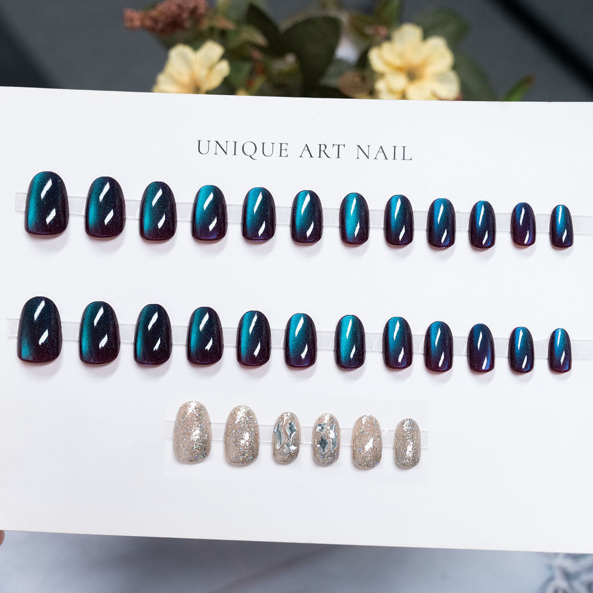 Duo-Tone Shimmer & Cat Eye Nails, Short Almond, 24 Pieces – close-up detail