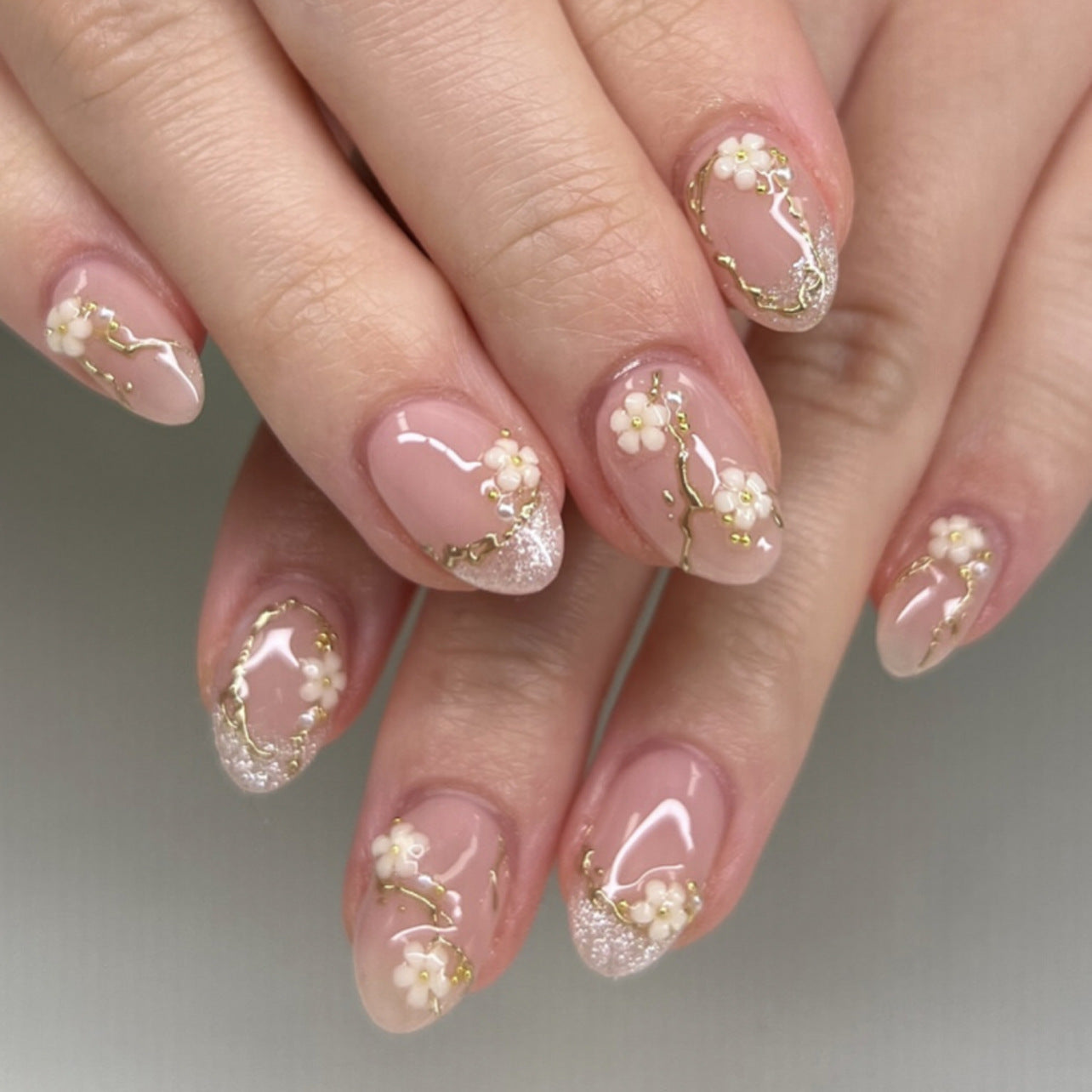 Floral Press-On Nails – front view