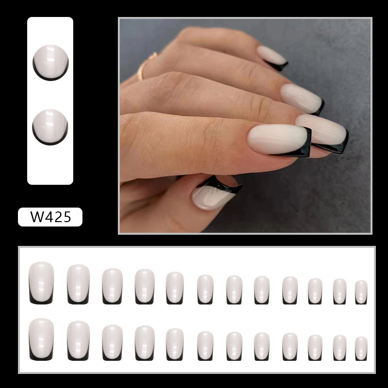 Aurora Shimmer & French Tip French Nails, Medium, 24 Pieces – close-up detail