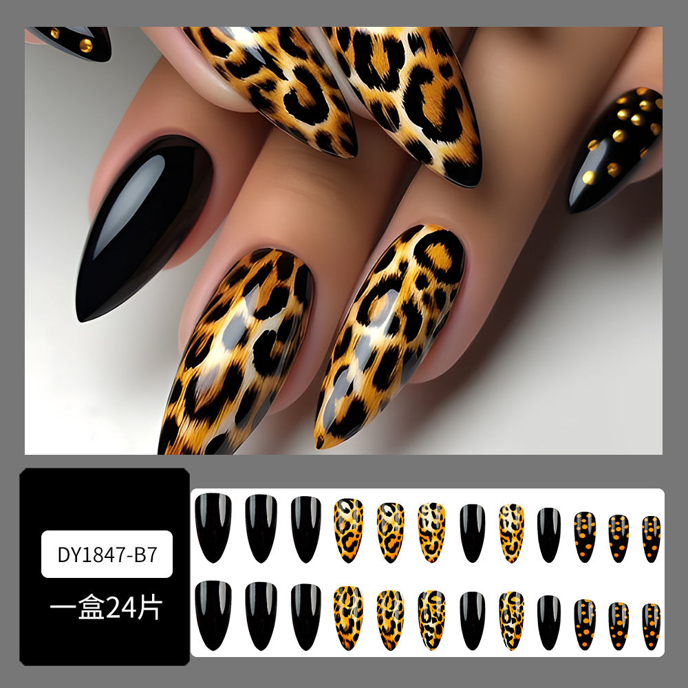 Water Drop & Y2K Press-On Nail Set (24 Pieces) – close-up detail