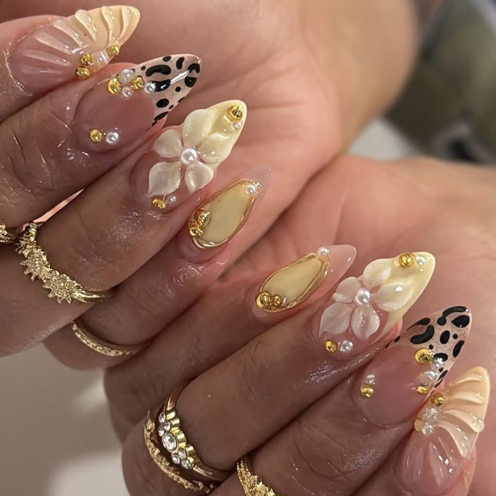 Gold-Plated & Floral Press-On Nail Set (24 Pieces) – front view
