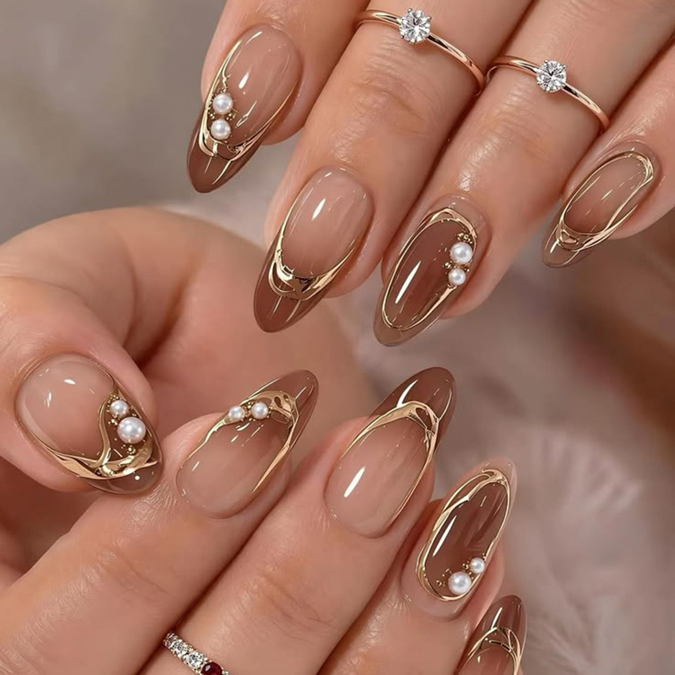 Ombre Gradient & Gold-Plated Ombre Press-On Nails, Medium Almond – front view