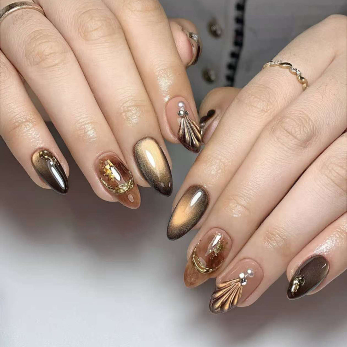 Cat Eye & French Tip Cat Eye Nails, Medium Almond, 30 Pieces – front view