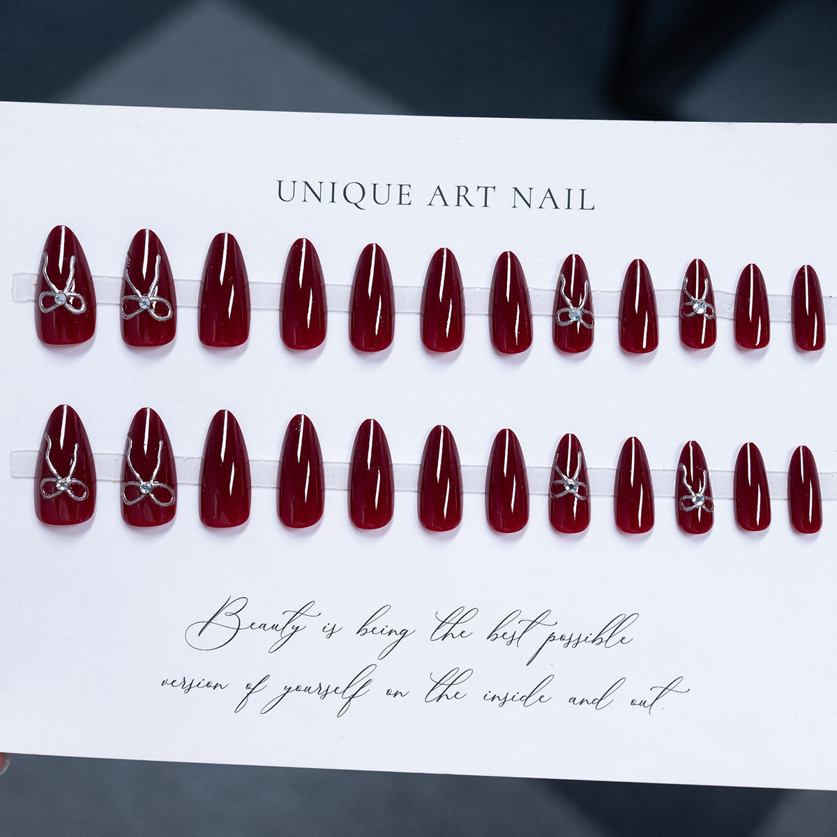 Gold-Plated & Bowknot Glitter Press-On Nails – close-up detail