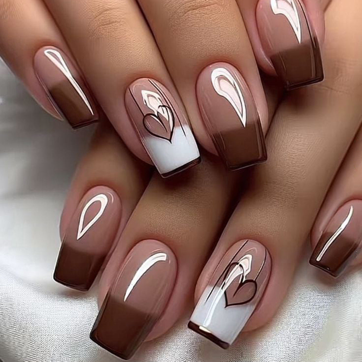 Checker Print & Heart Press-On Nails, Medium Square – front view