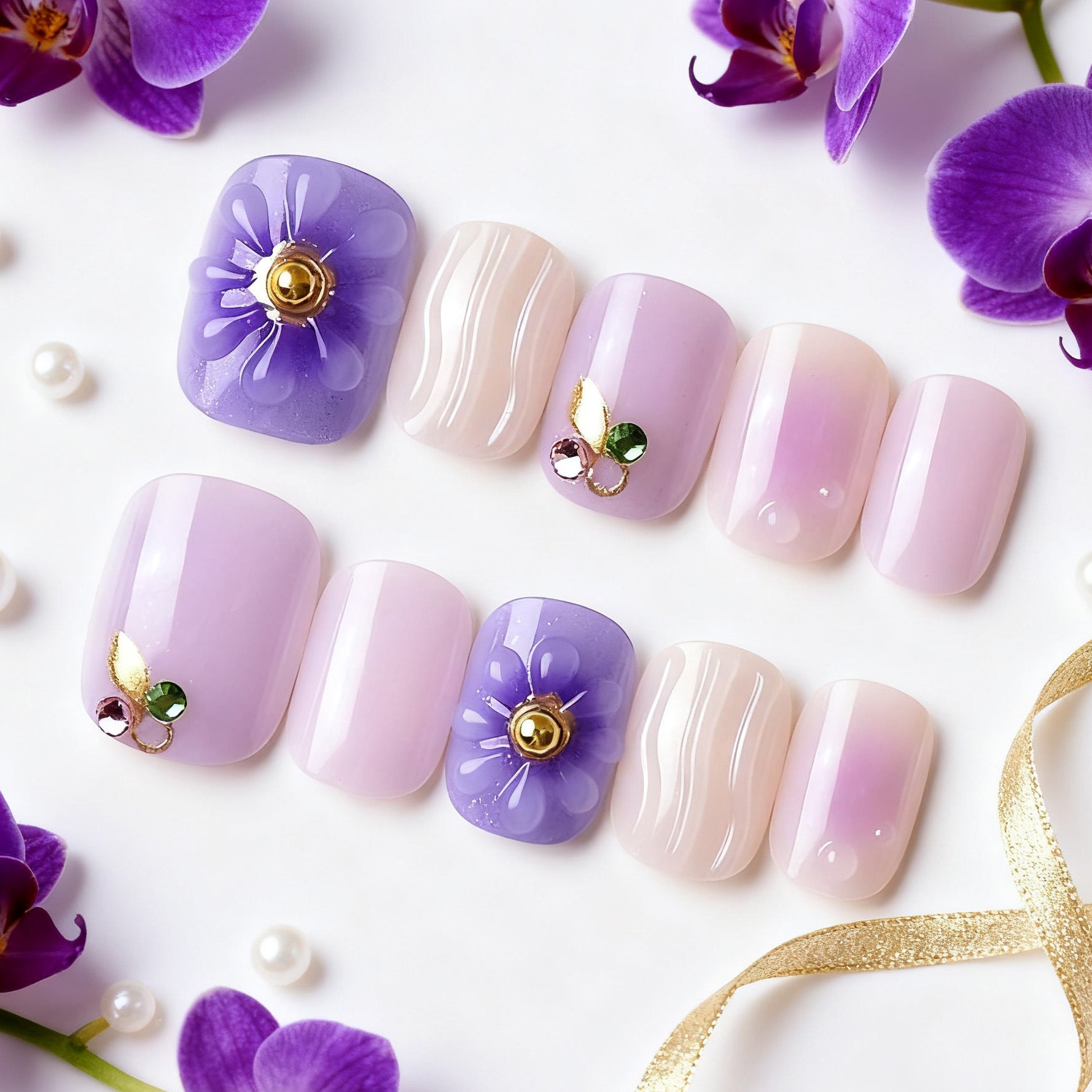 Gold-Plated & Floral French Press-On Nails – close-up detail