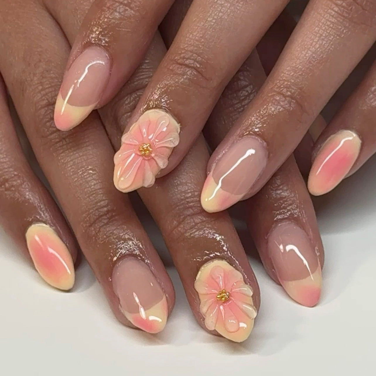 3D Flower & Floral French Nails, Short, 24 Pieces – front view