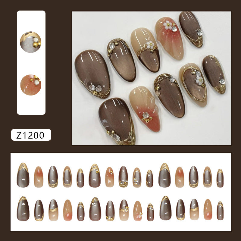 Gold-Plated & Cat Eye Glitter Nails, Medium Almond, 30 Pieces – close-up detail