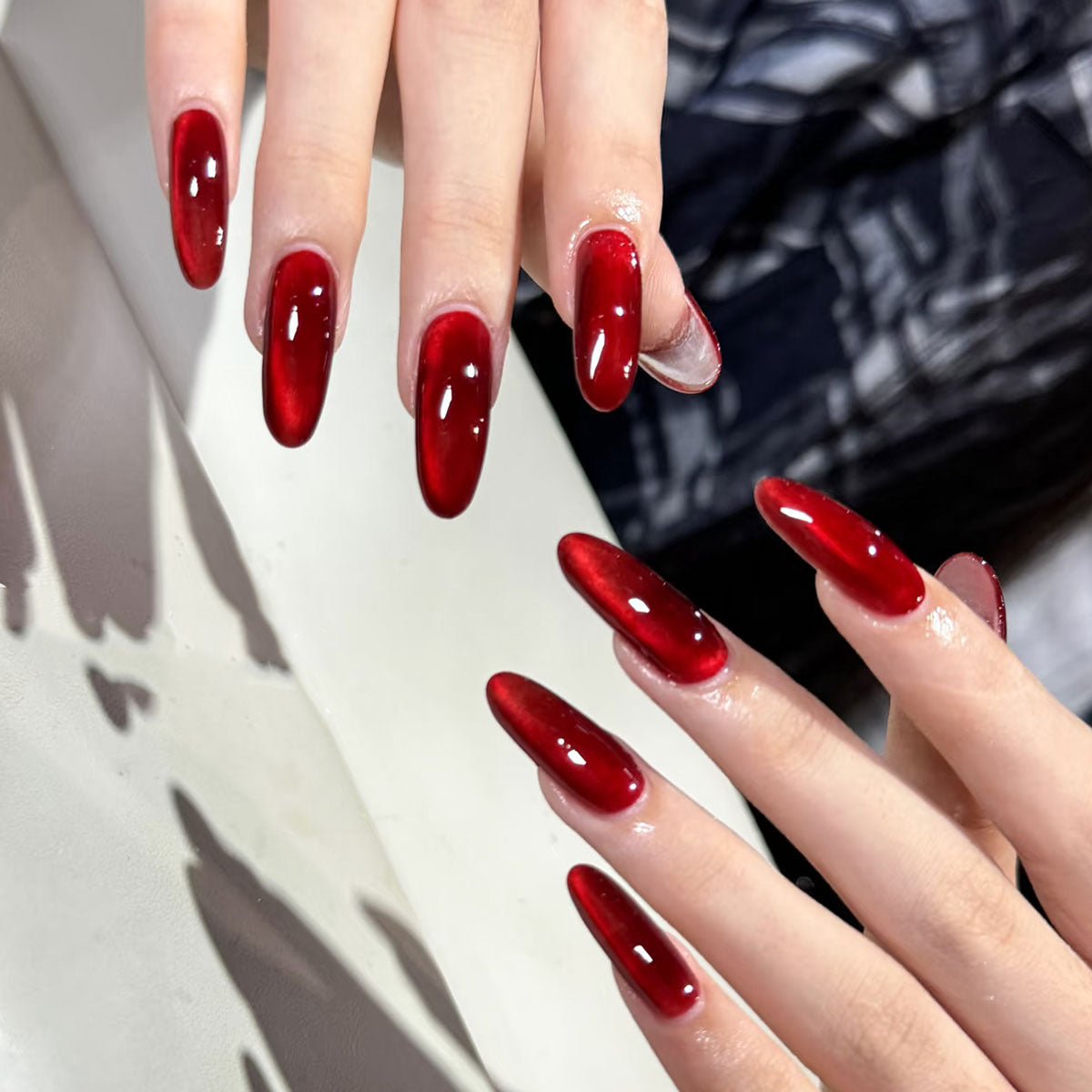 Glitter & Cat Eye Press-On Nails – front view