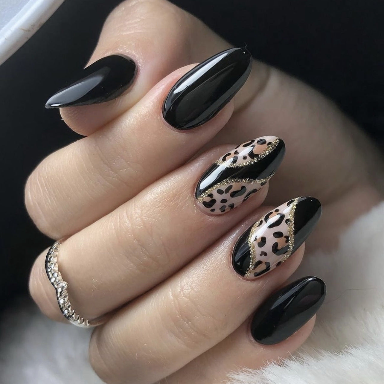 Short Almond Leopard Print & Color-Block Stitching Press-On Nail Set (24 Pieces) – front view