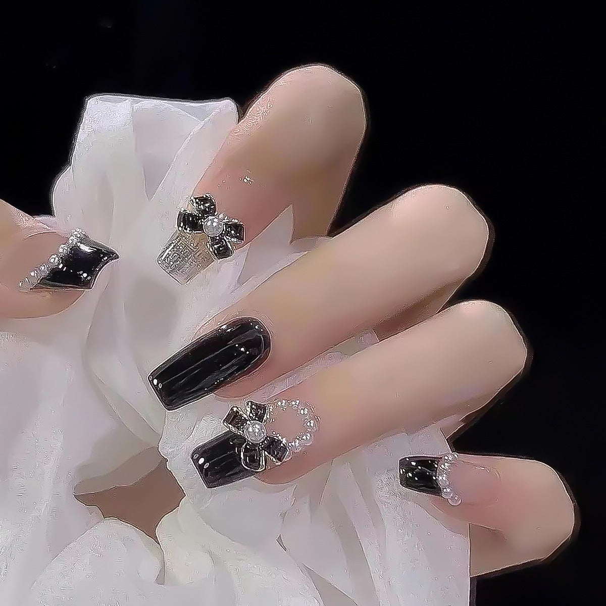 Bowknot & French Tip French Press-On Nails – front view
