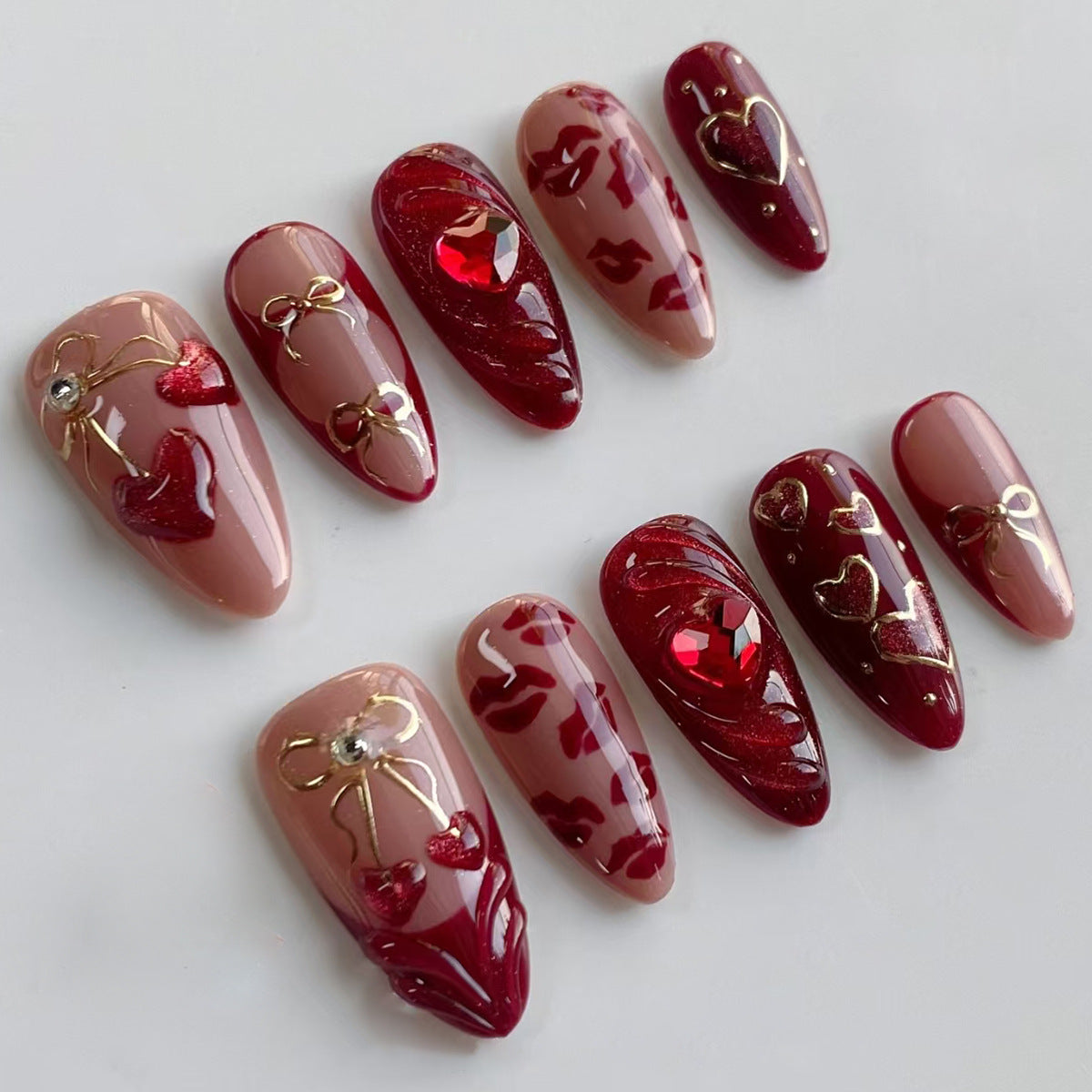 Cat Eye & Heart Cat Eye Press-On Nails, Medium Oval – front view