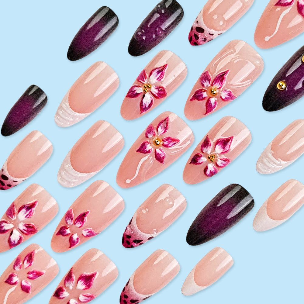 3D Flower & Floral Press-On Nail Set (24 Pieces) on hand