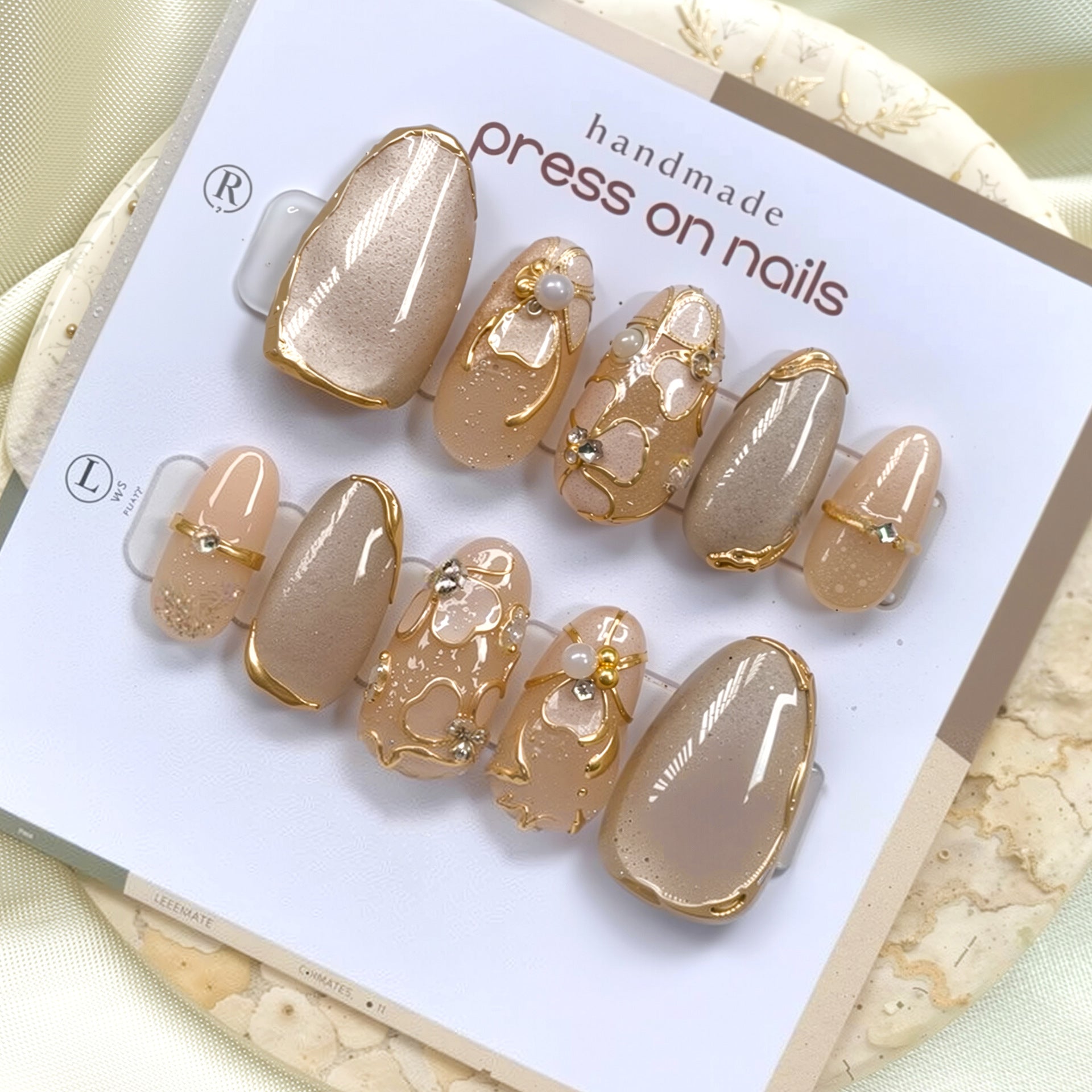 Gold-Plated & Cat Eye Press-On Nails, Short Almond, 30-Piece Set – front view