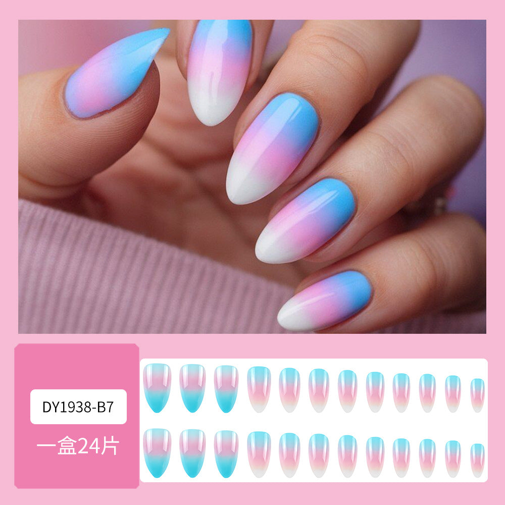 Ombre Gradient Ombre Press-On Nails – close-up detail