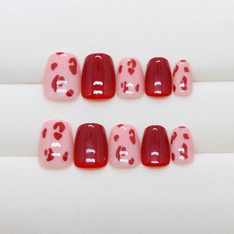 Short Square Leopard Print Press-On Nail Set (24 Pieces) on hand