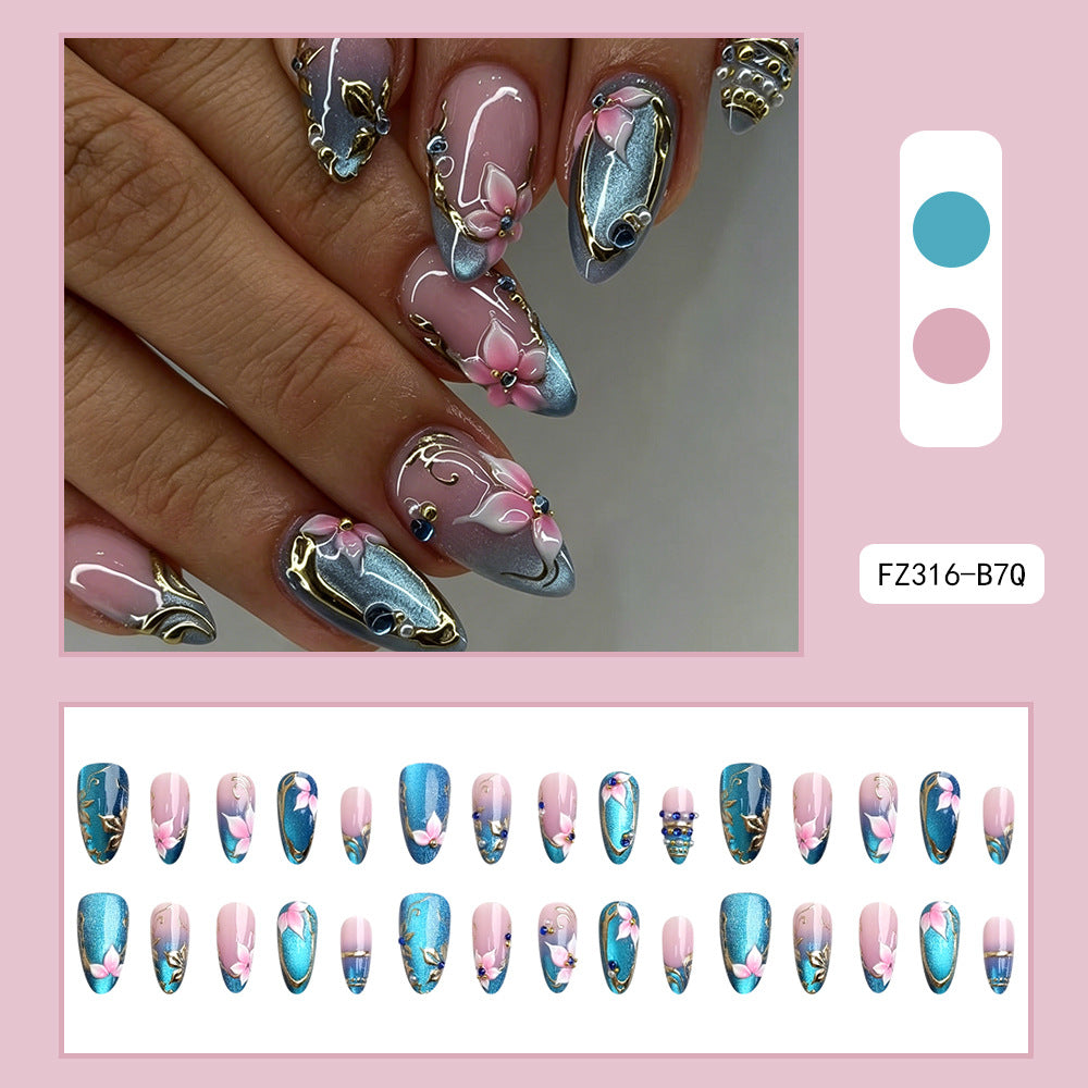 Cat Eye & Gold-Plated Press-On Nails, 30-Piece Set – close-up detail