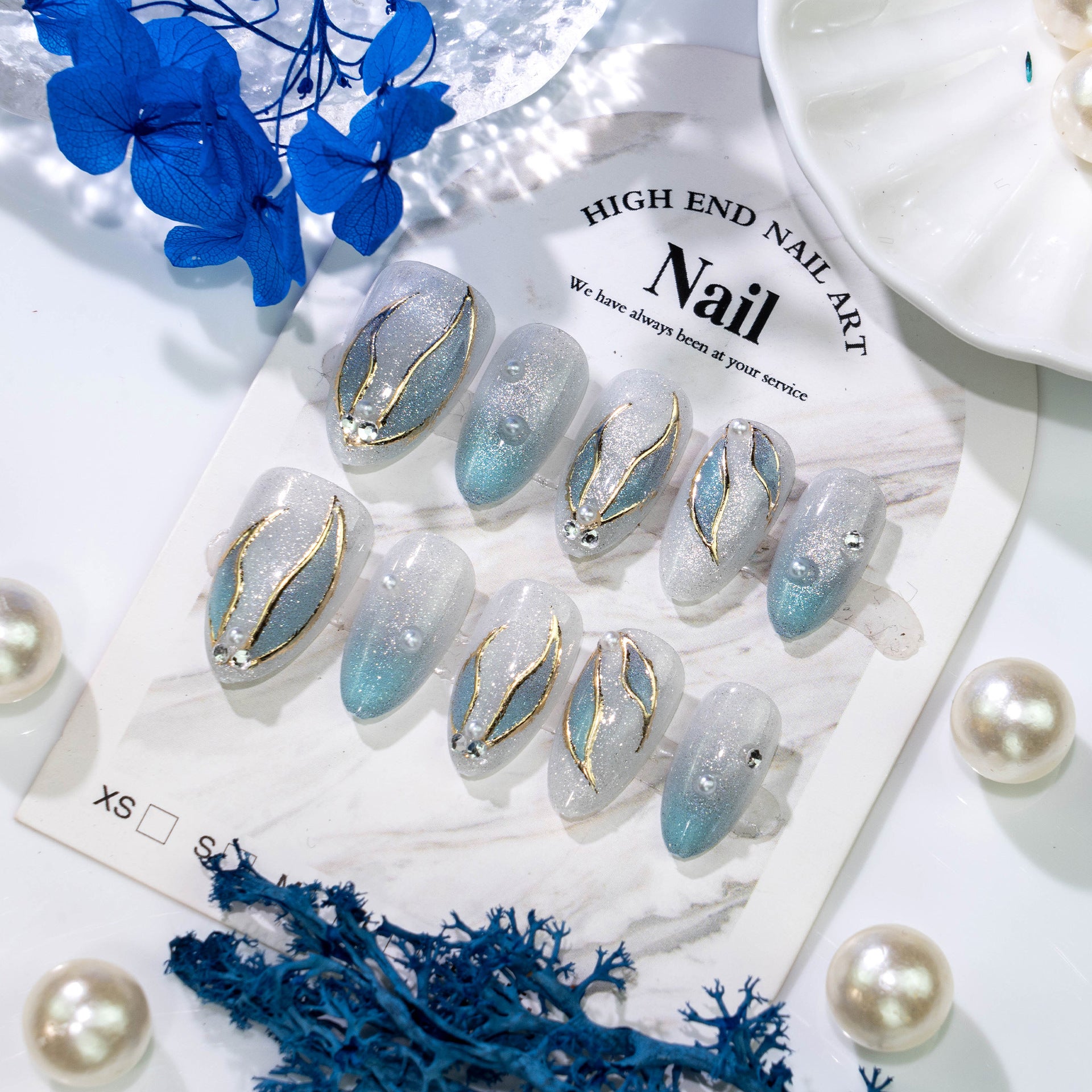 Gold-Plated & Cat Eye Nails, 30 Pieces – close-up detail