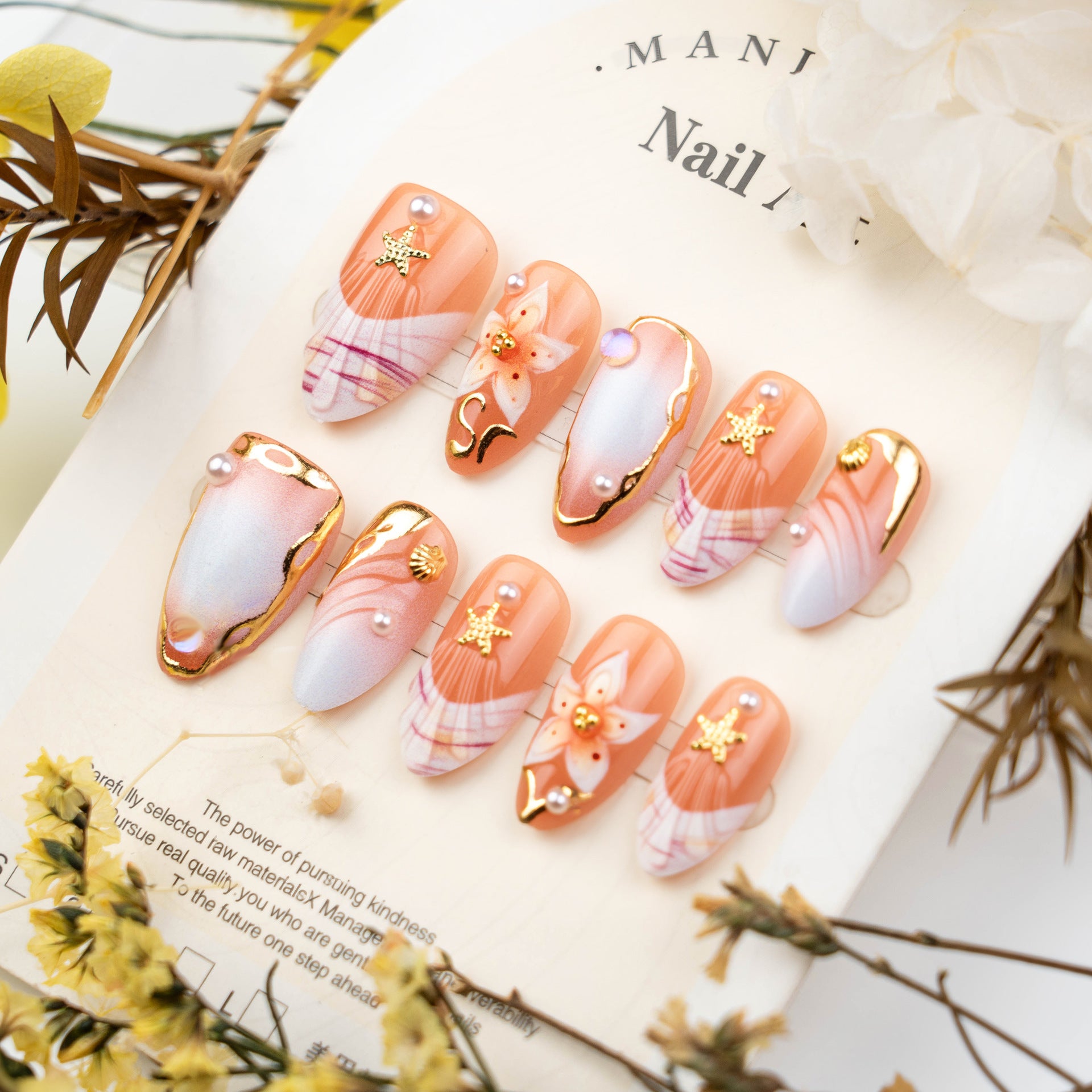 Ombre Gradient & Floral Press-On Nail Set (30 Pieces) – close-up detail