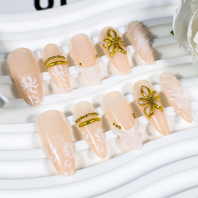 3D Resin & Gold-Plated Press-On Nails – close-up detail