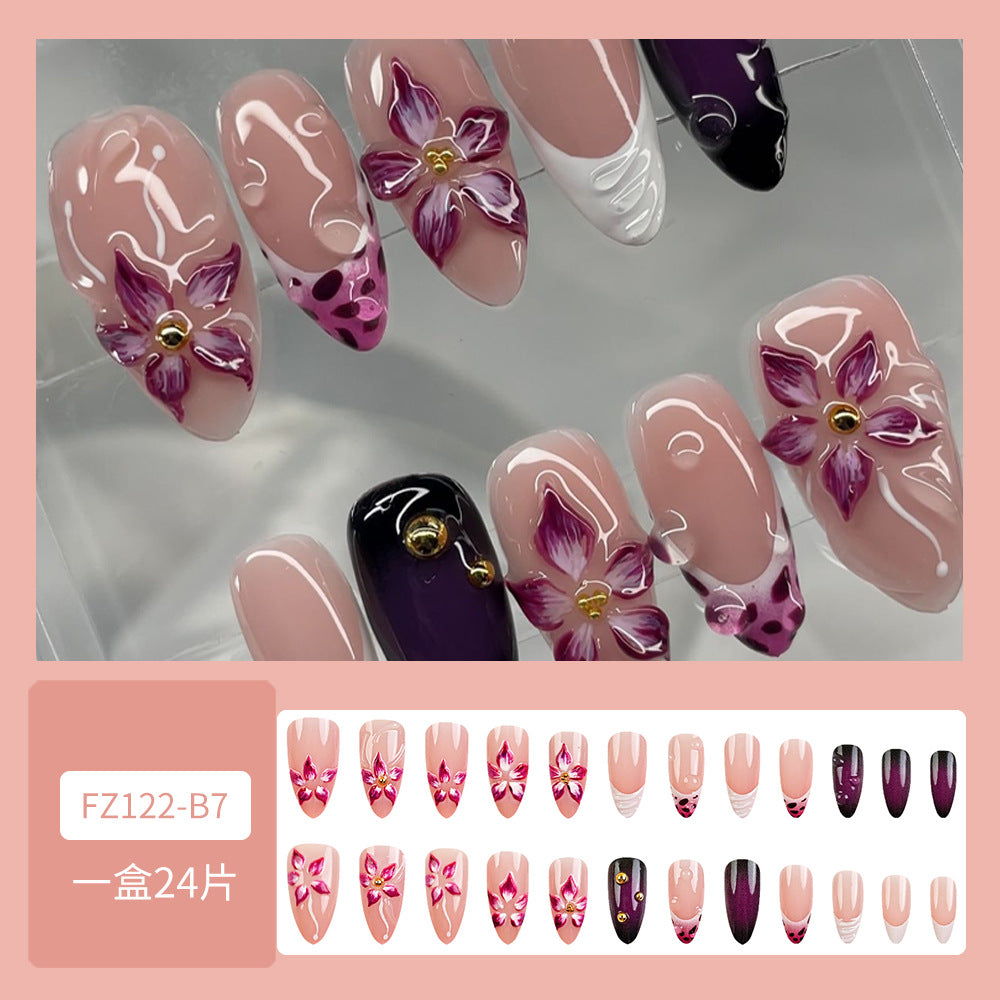 3D Flower & Floral Press-On Nail Set (24 Pieces) – close-up detail