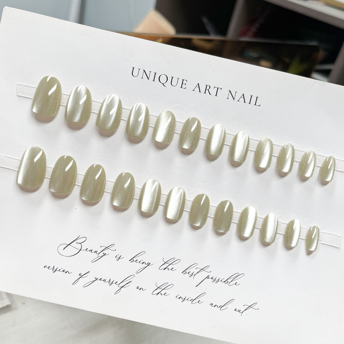 Glitter & Cat Eye Press-On Nails, 24-Piece Set – close-up detail