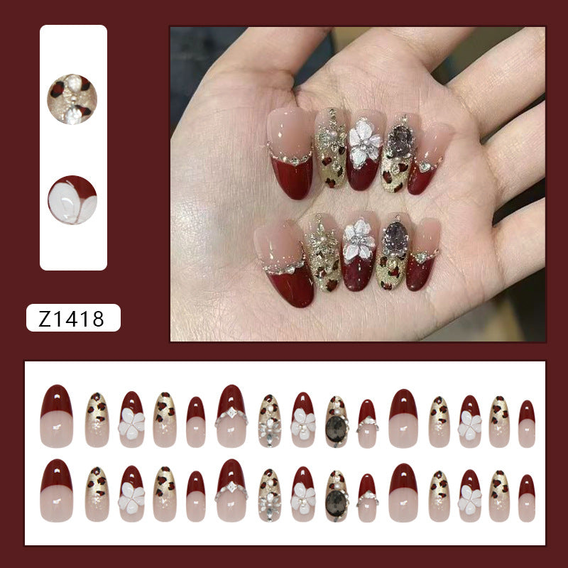 Cat Eye & Glitter Press-On Nails, Medium Almond, 30-Piece Set – close-up detail