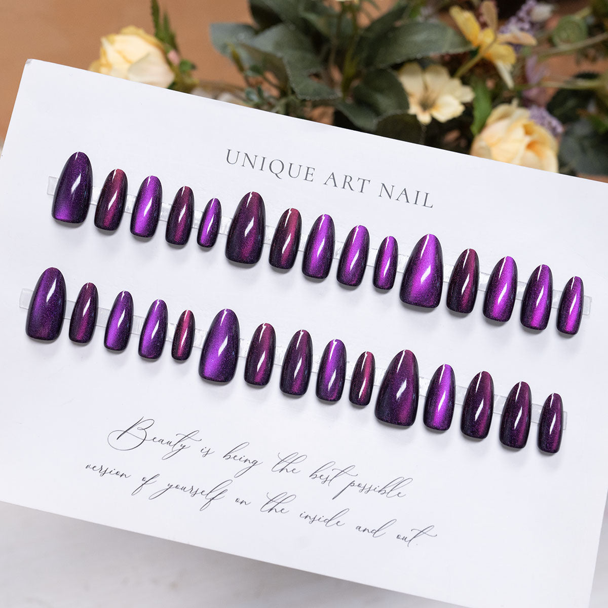 Cat Eye Press-On Nails, 24-Piece Set – close-up detail