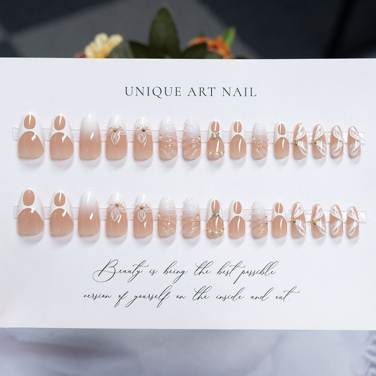 3D Flower & Floral Almond Nails, 24 Pieces – close-up detail