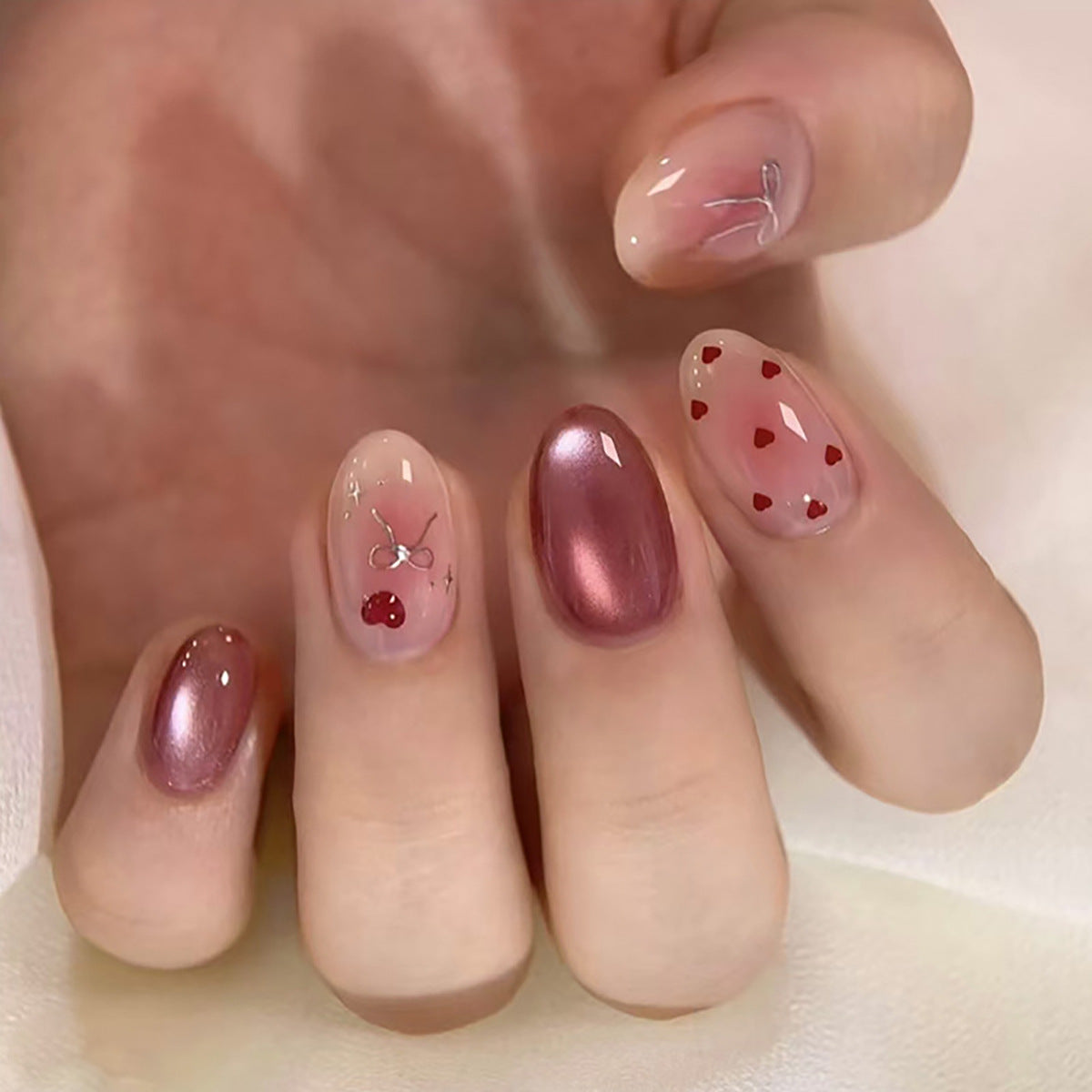 Polka Dot & Cat Eye Press-On Nails, Medium Oval – front view
