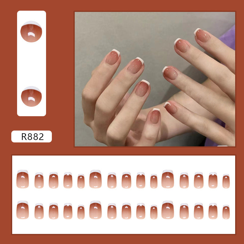 Ombre Gradient & French Tip Ombre Nails, Short, 30 Pieces – close-up detail